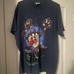 Vintage 1995 Taz Dallas Cowboys T-Shirt
Size L-XL Excellent condition
